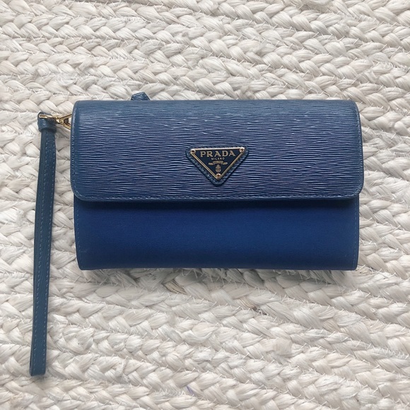SOLD✨✨Prada tessuto saffiano leather wallet - Picture 2 of 4